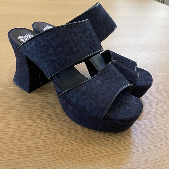 T.U.K Shoes - Women's T.U.K Size 10 Marley Platform Sandal Heel Strappy Leopard Print